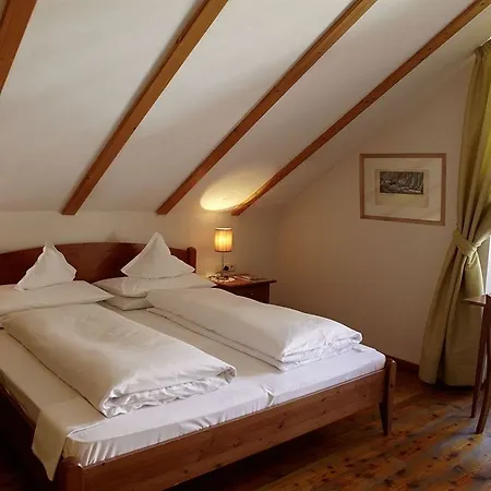 Goldene Rose Karthaus Hotel